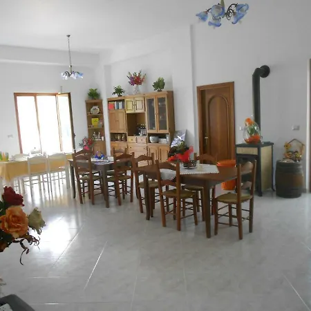 فندق مبيت وإفطار L'oasi Auletta